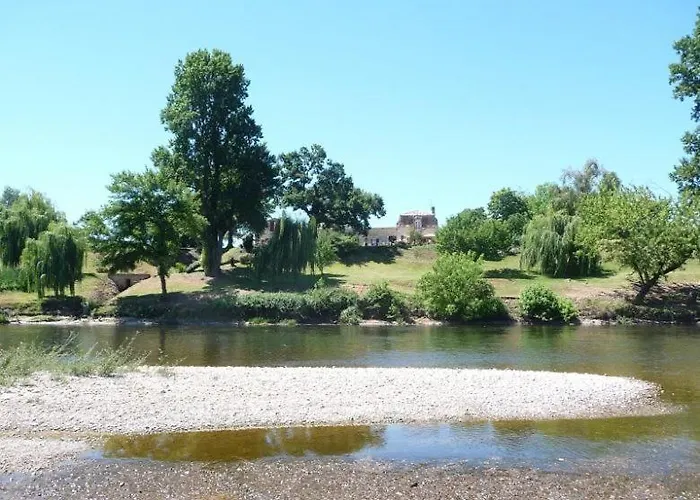 Domaine De Grande Font - D'hotes Saint-Pierre-d'Eyraud