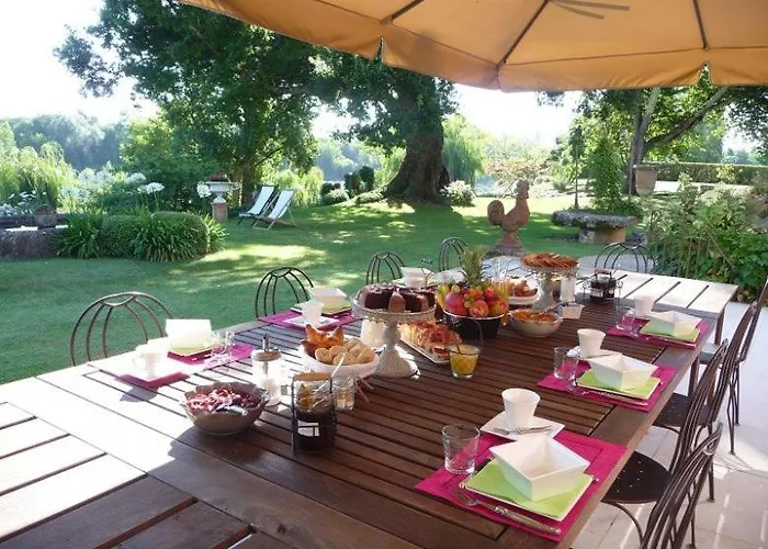 Domaine De Grande Font - D'hotes Bed & Breakfast Saint-Pierre-d'Eyraud