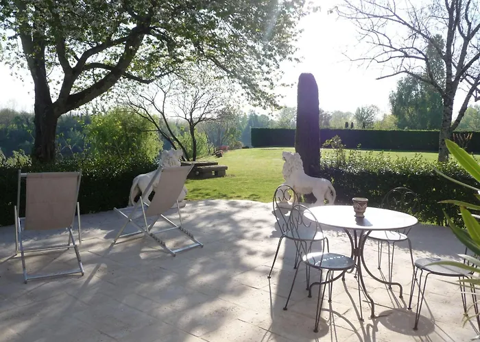 Domaine De Grande Font - D'hotes Bed & Breakfast Saint-Pierre-d'Eyraud